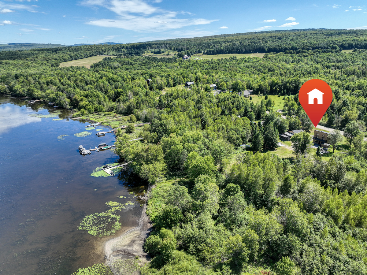 Chalet à vendre au bord de l’eau